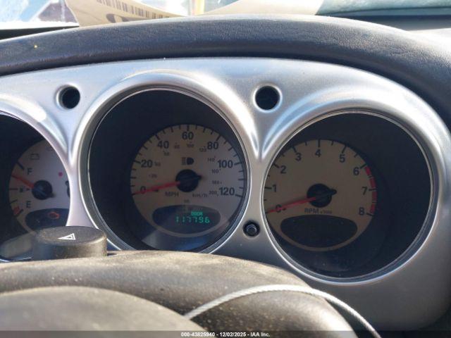 Chrysler PT Cruiser Touring Image 2