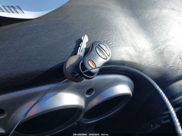 Chrysler PT Cruiser Touring Image 11