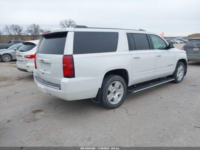 Chevrolet Suburban Ltz Image 3