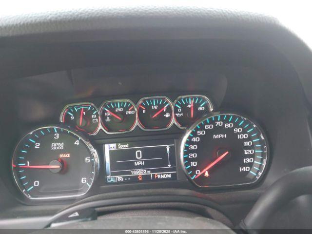 Chevrolet Suburban Ltz Image 11