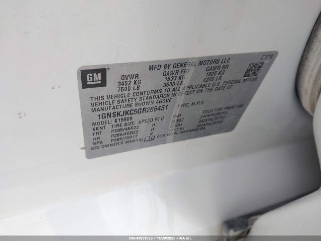 Chevrolet Suburban Ltz Image 13