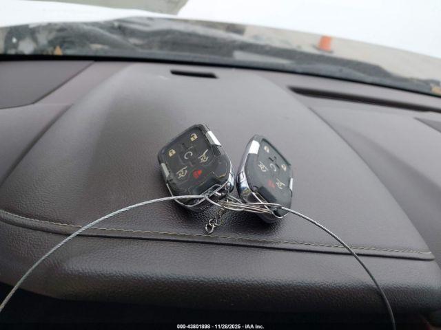 Chevrolet Suburban Ltz Image 6