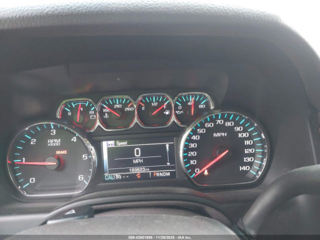 Chevrolet Suburban Ltz Image 17