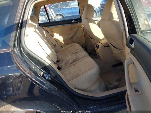 Volkswagen Jetta 2.5l S Image 12