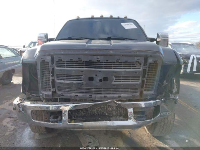 Ford F-250 Lariat Image 12