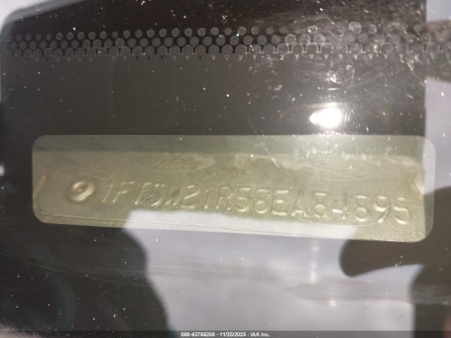 Ford F-250 Lariat Image 18