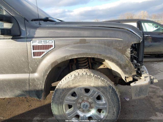 Ford F-250 Lariat Image 9