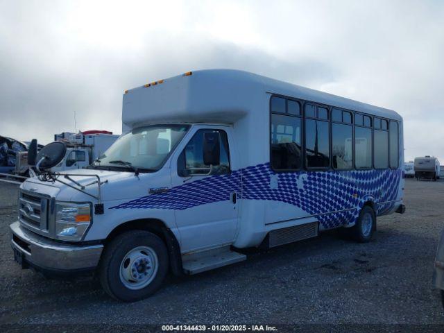 Ford E-450 Image 13